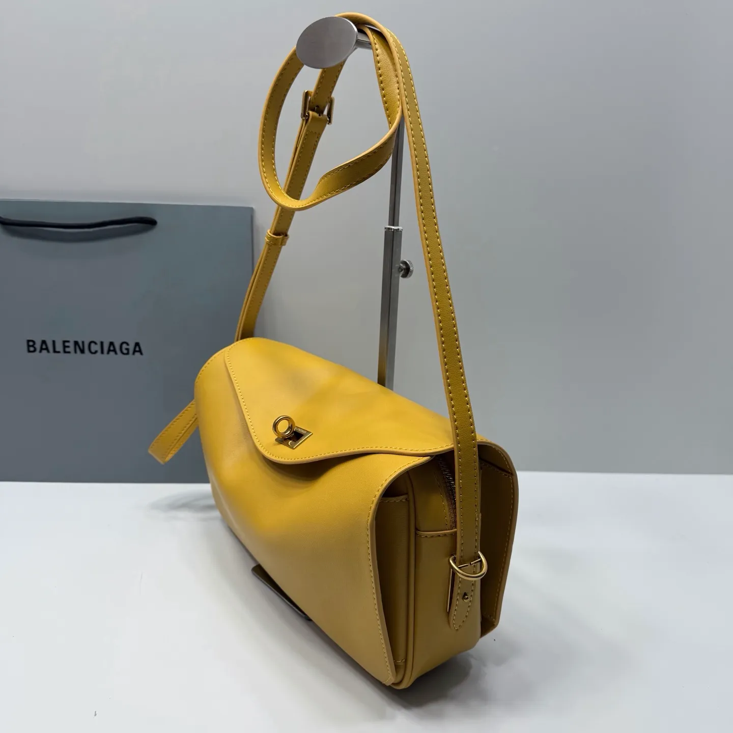 All Categories Official Website "Brand Women's Bags" Women's Bags 💙 BALENCIAGA 2026 New Balenciaga Crossbody Bag