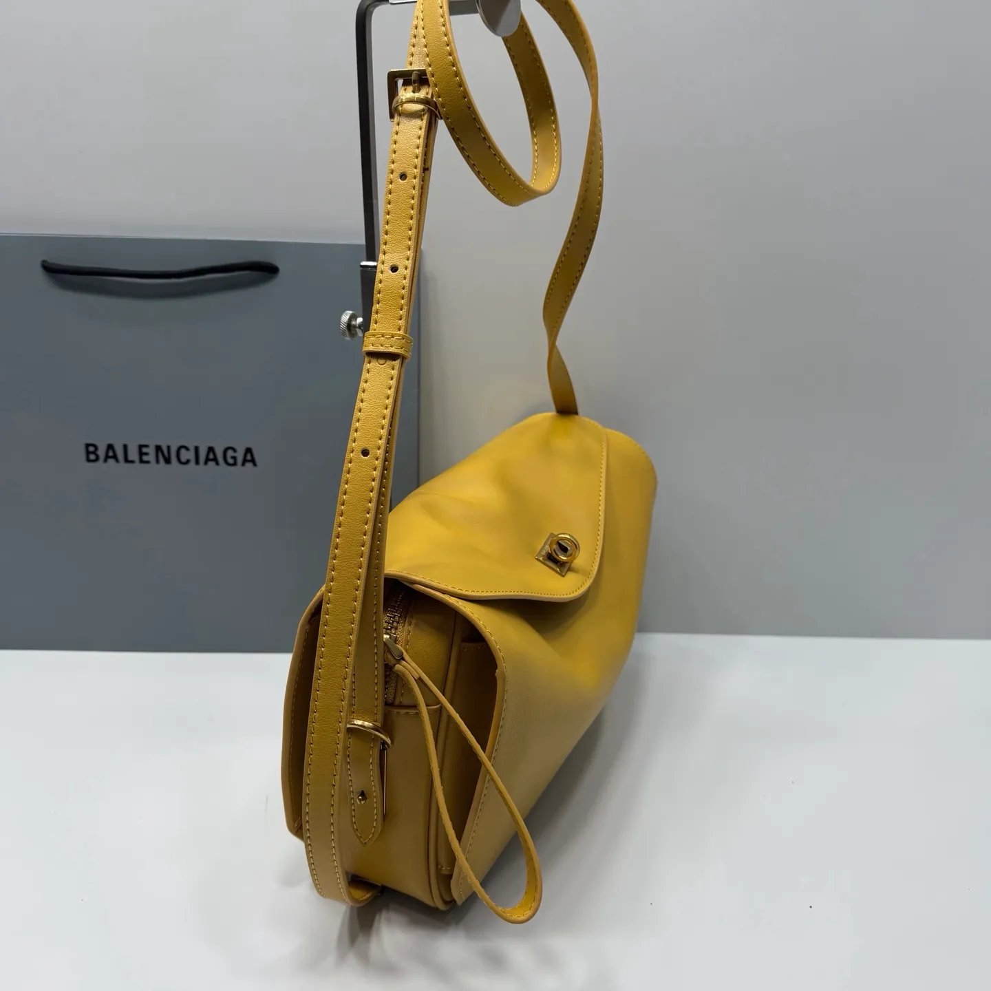 All Categories Official Website "Brand Women's Bags" Women's Bags 💙 BALENCIAGA 2026 New Balenciaga Crossbody Bag