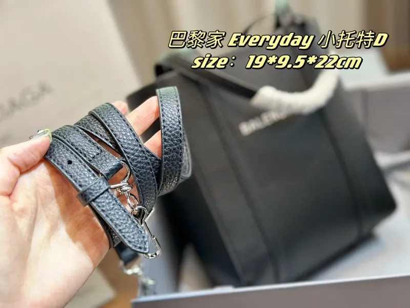 All Categories Official Website "Brand Women's Bags" Women's Bags 💙 BALENCIAGA 2024 Official Website New Balenciaga Tote Bag