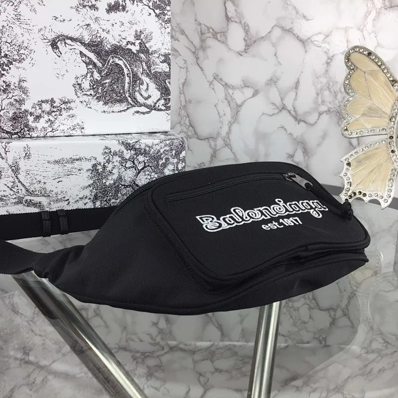 All categories Balenciaga Women's Bags (Balenciaga) Balenciaga, 097