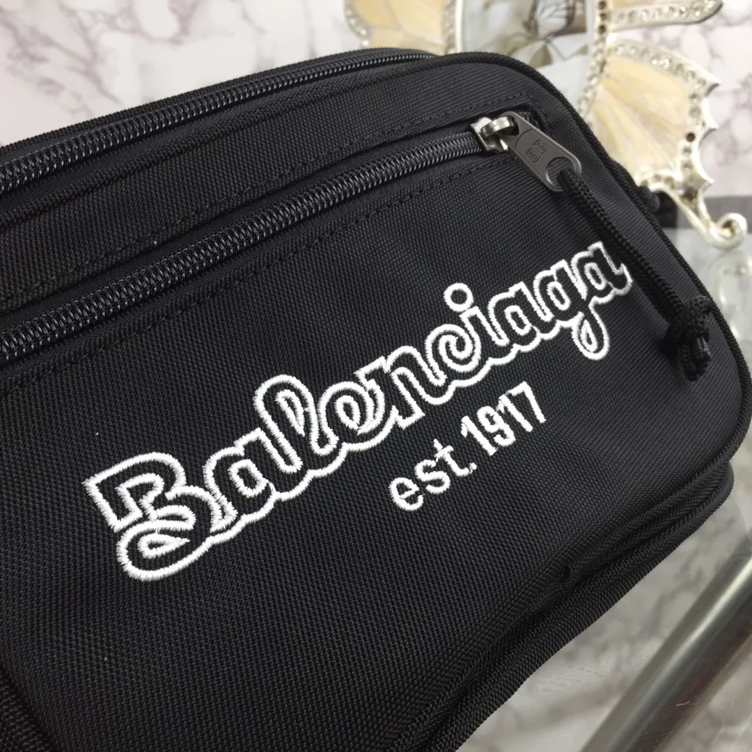 All categories Balenciaga Women's Bags (Balenciaga) Balenciaga, 097