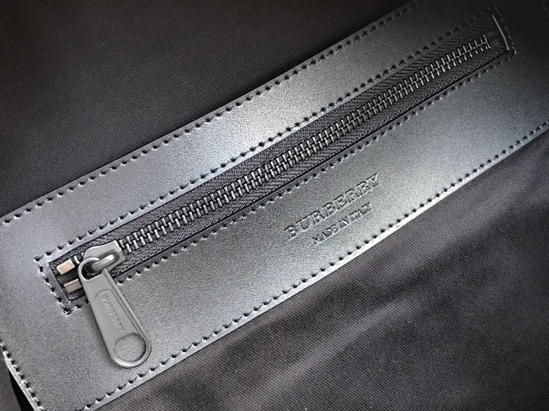 All categories Burberry men's bag (Burbrry) Burberry 002