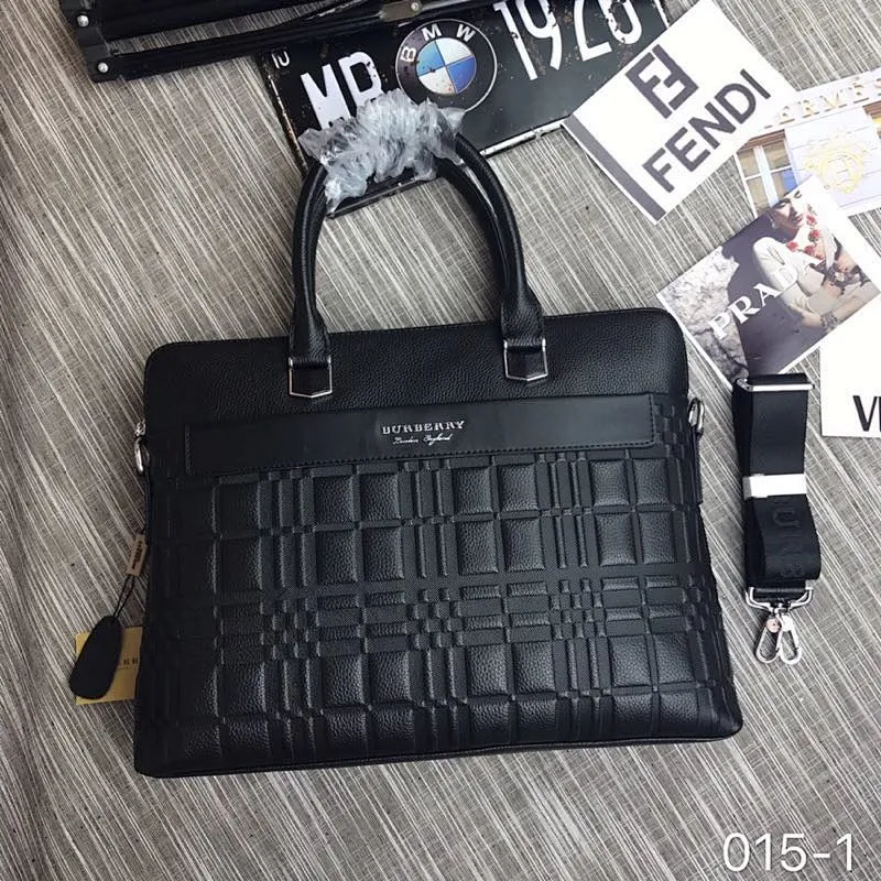 All categories 💚 Top version men's bag 💚 Burberry 2022 official new Burberry imported cowhide briefcase wholesale 58002200 high quality specifications: 39-30-6.5CM