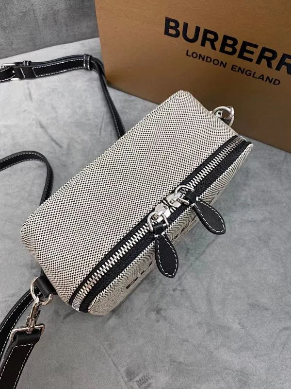 All categories Burberry men's bag (Burbrry) Burberry 18714