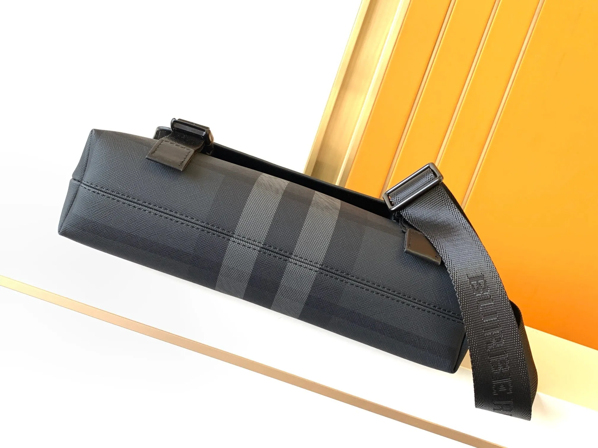 All categories 💚 Top version men’s bags 💚 Burberry 2024 official website new Burberry crossbody bag