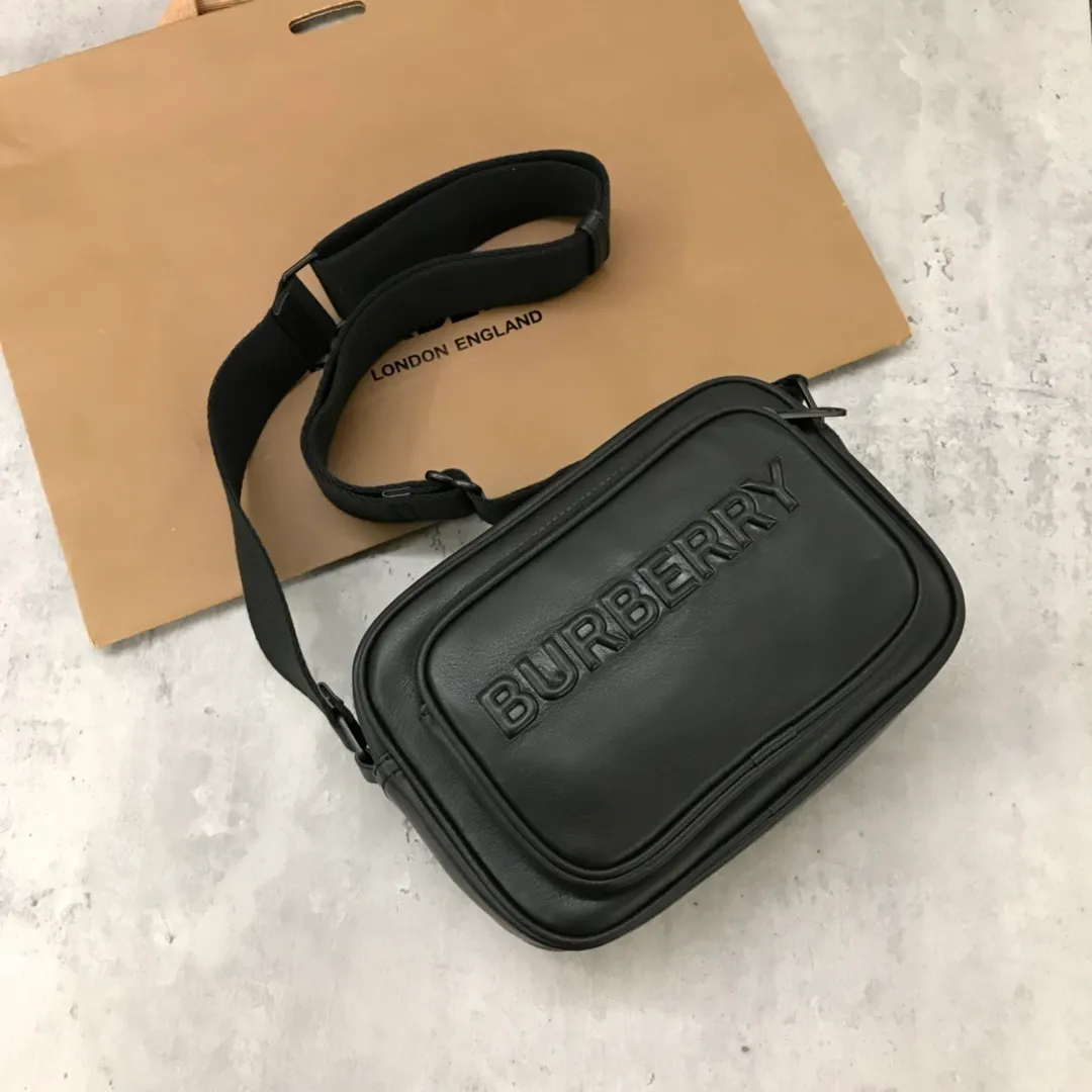 All Categories 💚 Top Version Men’s Bags 💚 Burberry 2023 New Burberry Full Leather Crossbody Bag