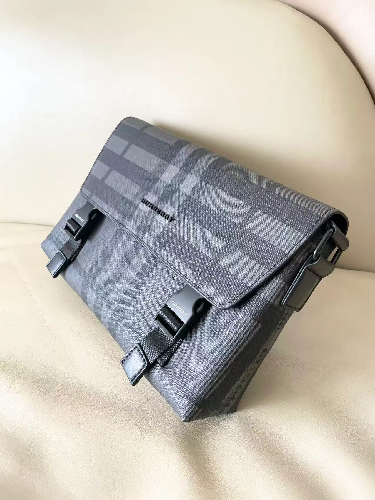 All categories Burberry men's bag (Burbrry) Burberry 3020