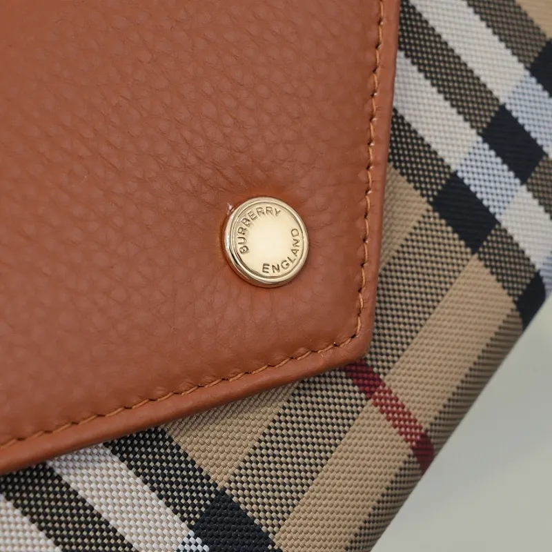 All Categories Burberry Wallet Burberry 1183