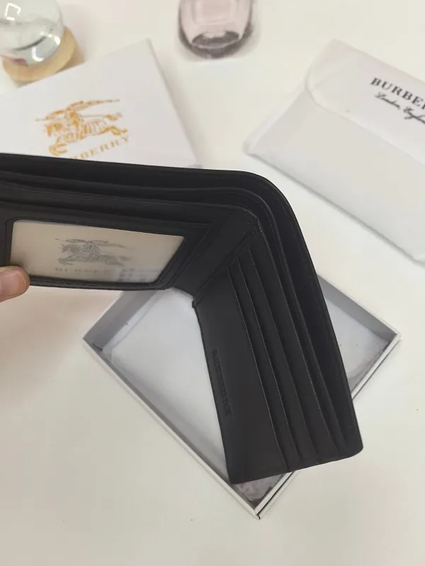All categories Burberry wallet (Burberry) Burberry 529-1