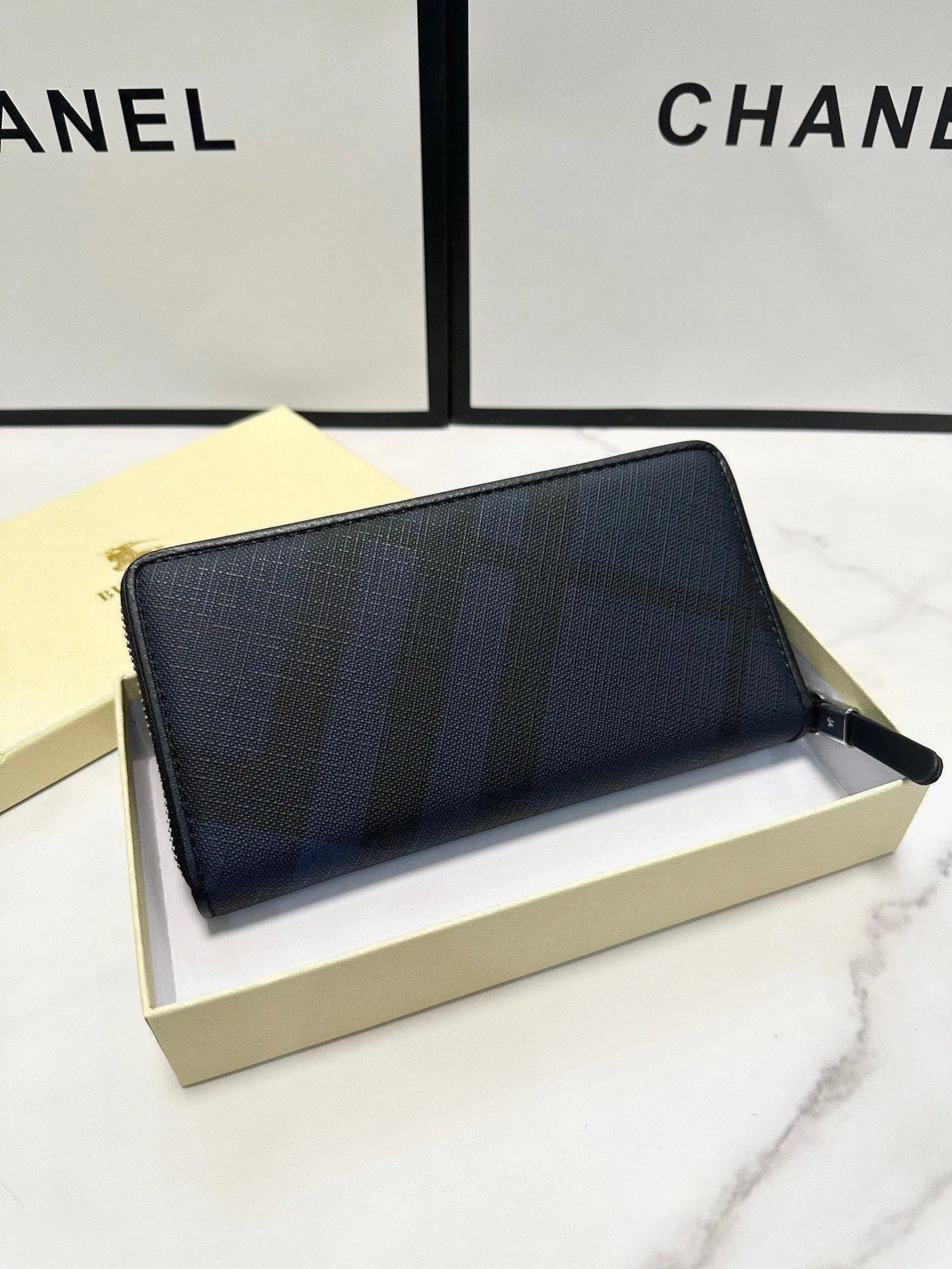 All categories Burberry wallet (Burberry) Burberry 2010