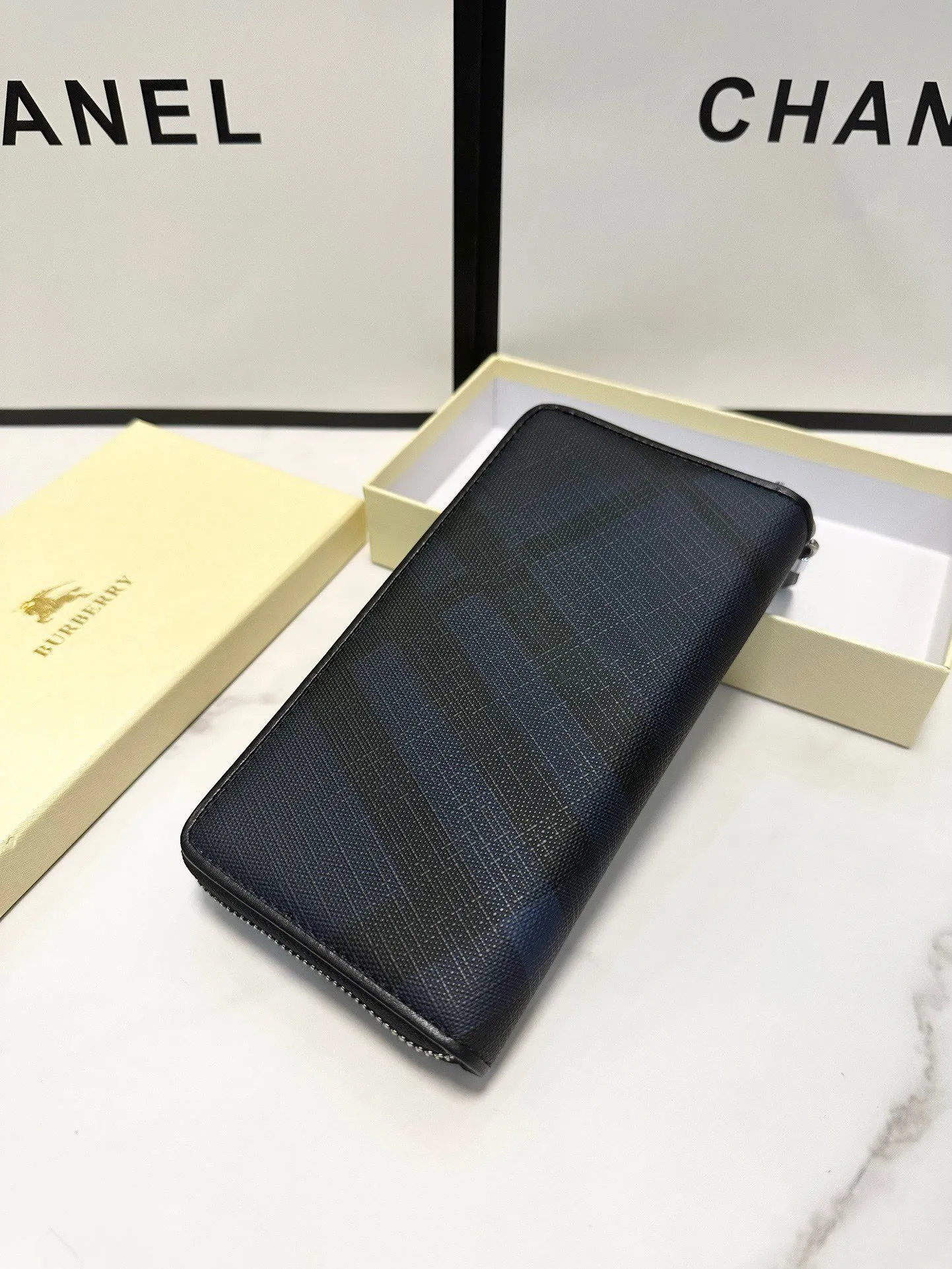 All categories Burberry wallet (Burberry) Burberry 2010
