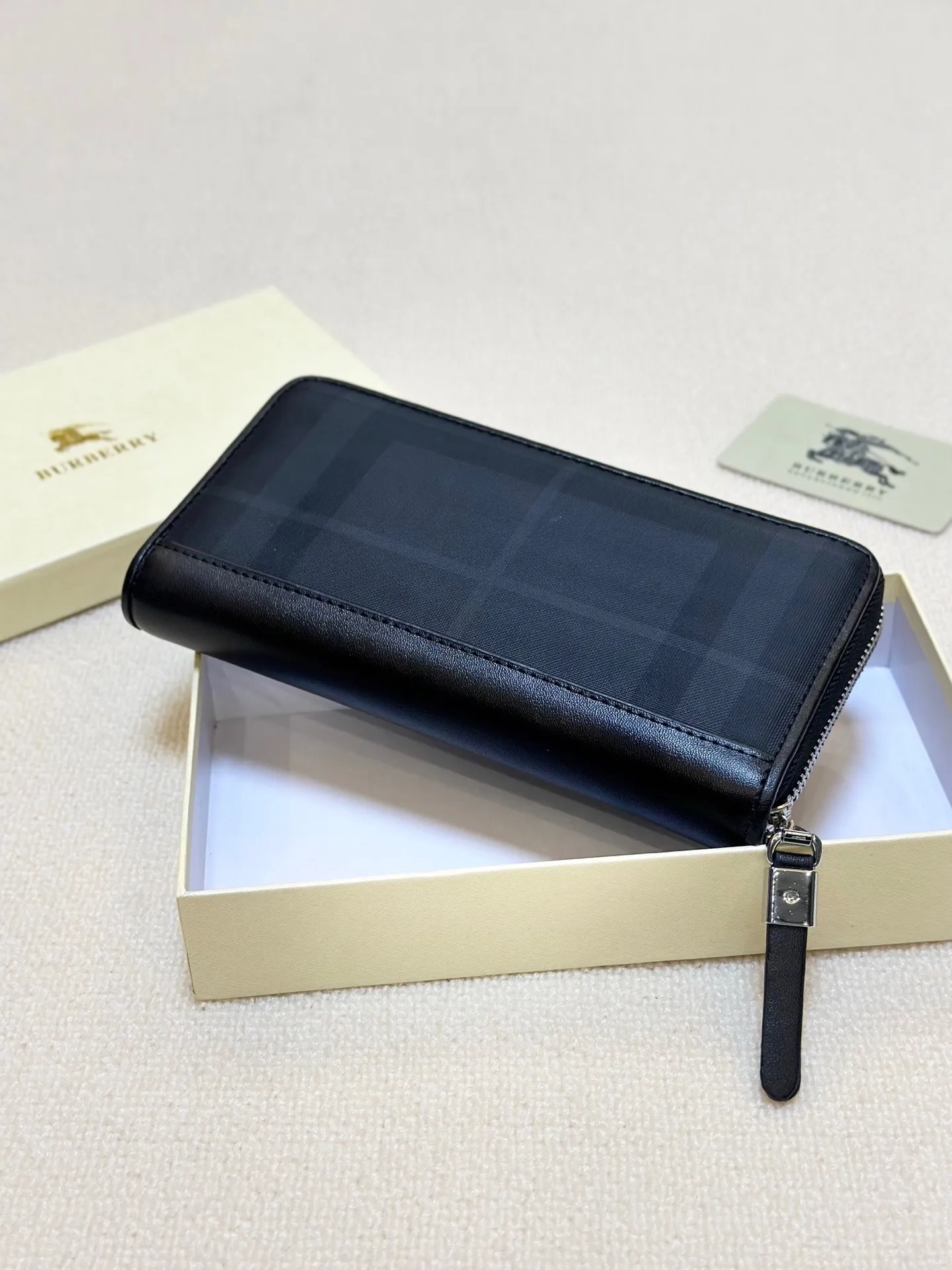 All categories Burberry wallet (Burberry) Burberry 2010