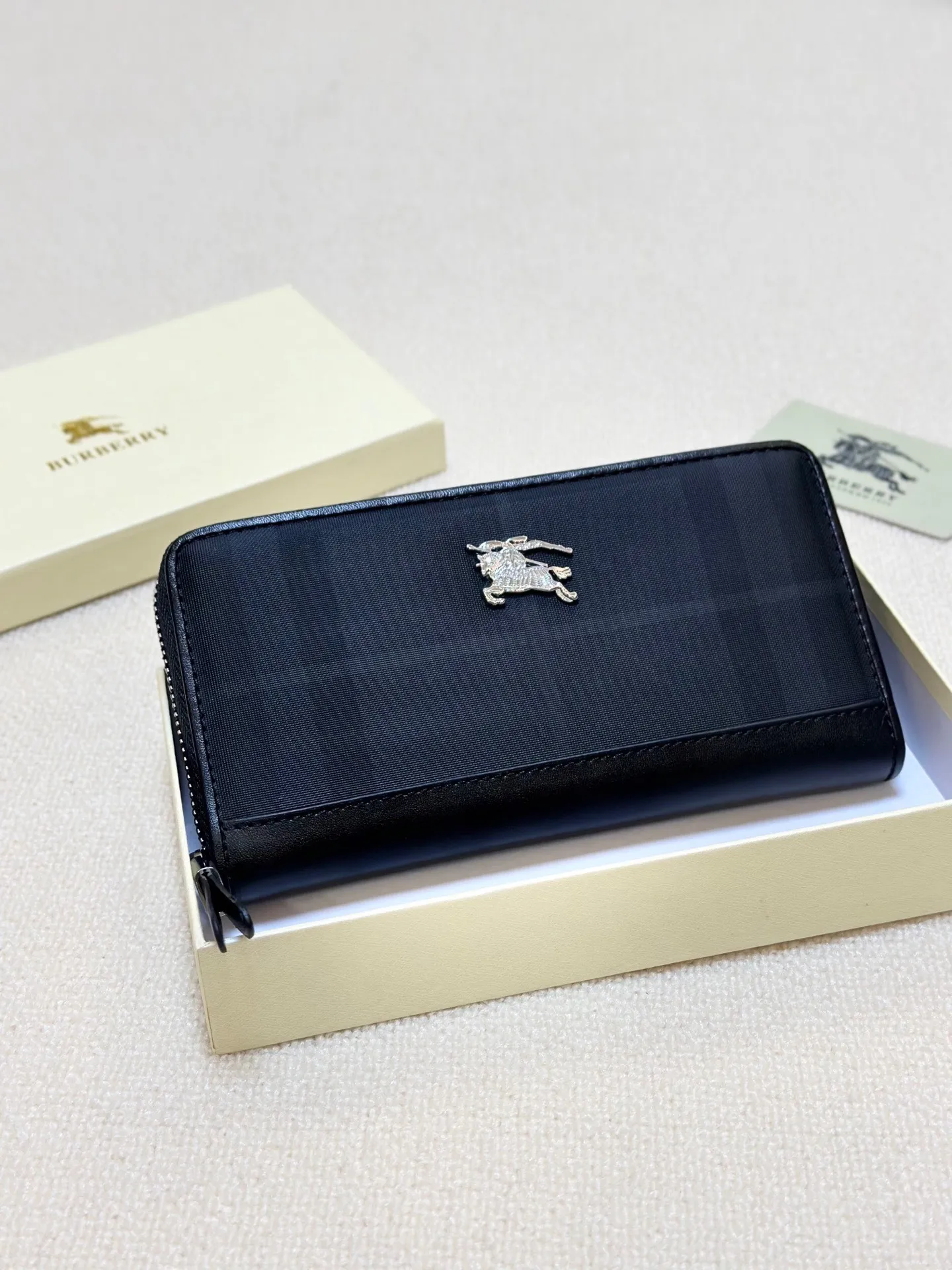 All categories Burberry wallet (Burberry) Burberry 2010