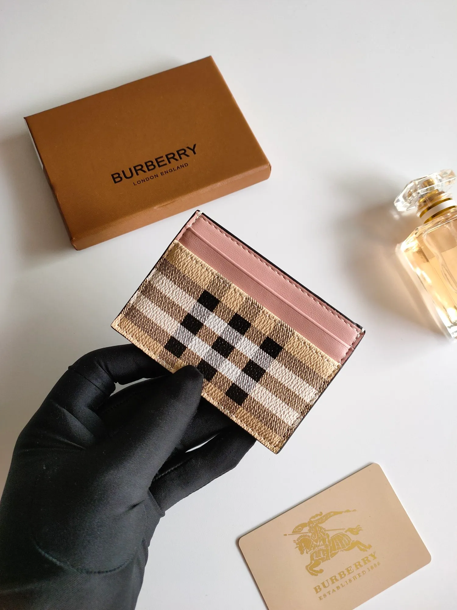 All categories Burberry wallet (Burberry) Burberry 8048