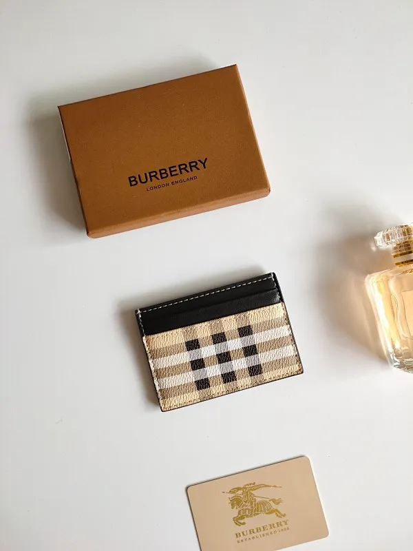 All categories Burberry wallet (Burberry) Burberry 8048