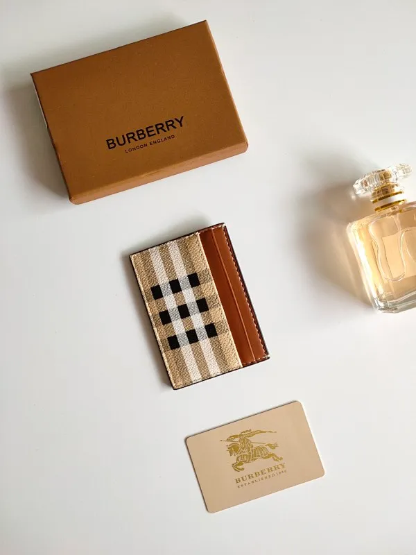 All categories Burberry wallet (Burberry) Burberry 8048