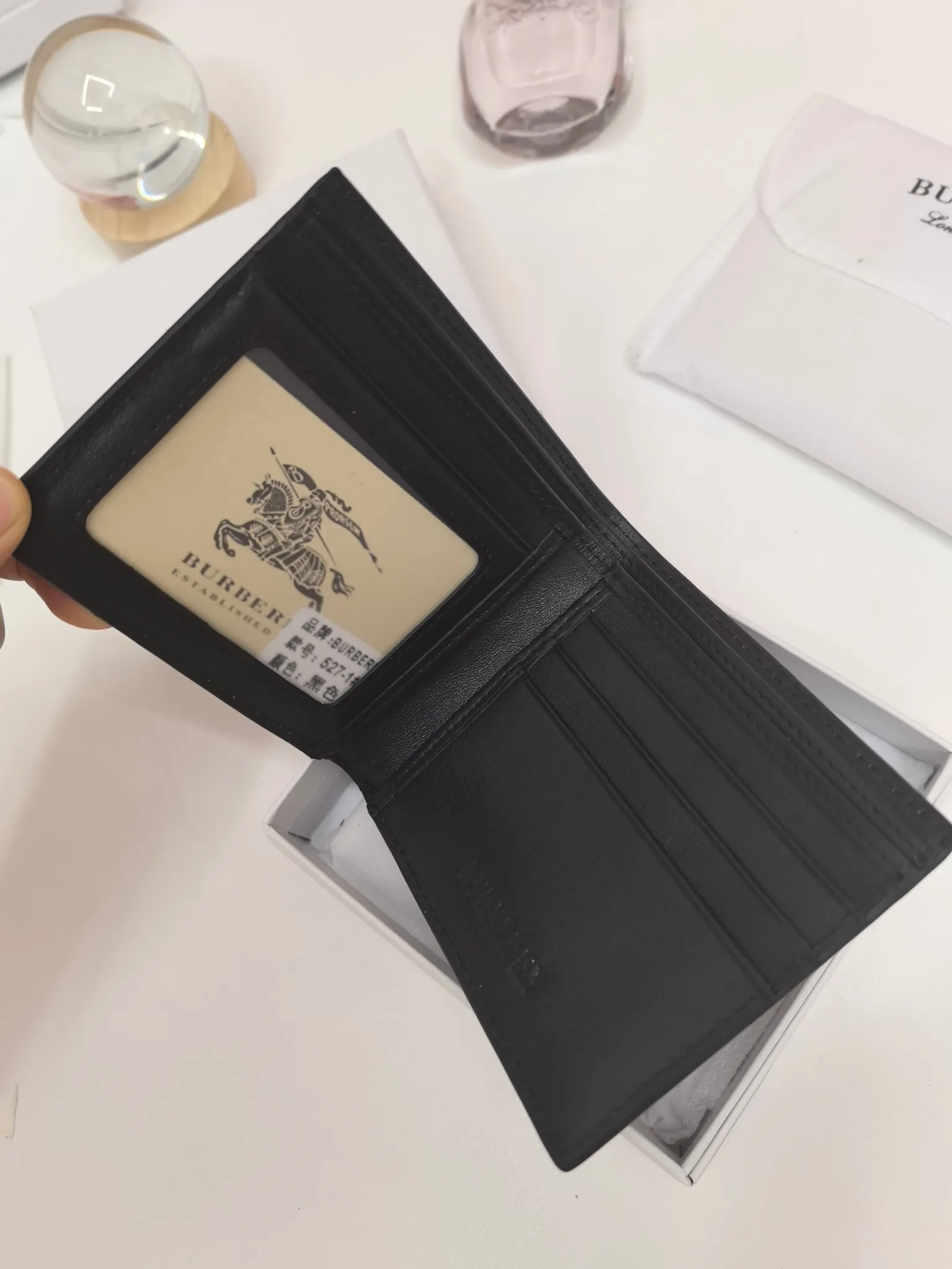 All categories Burberry wallet (Burberry) Burberry 529-1