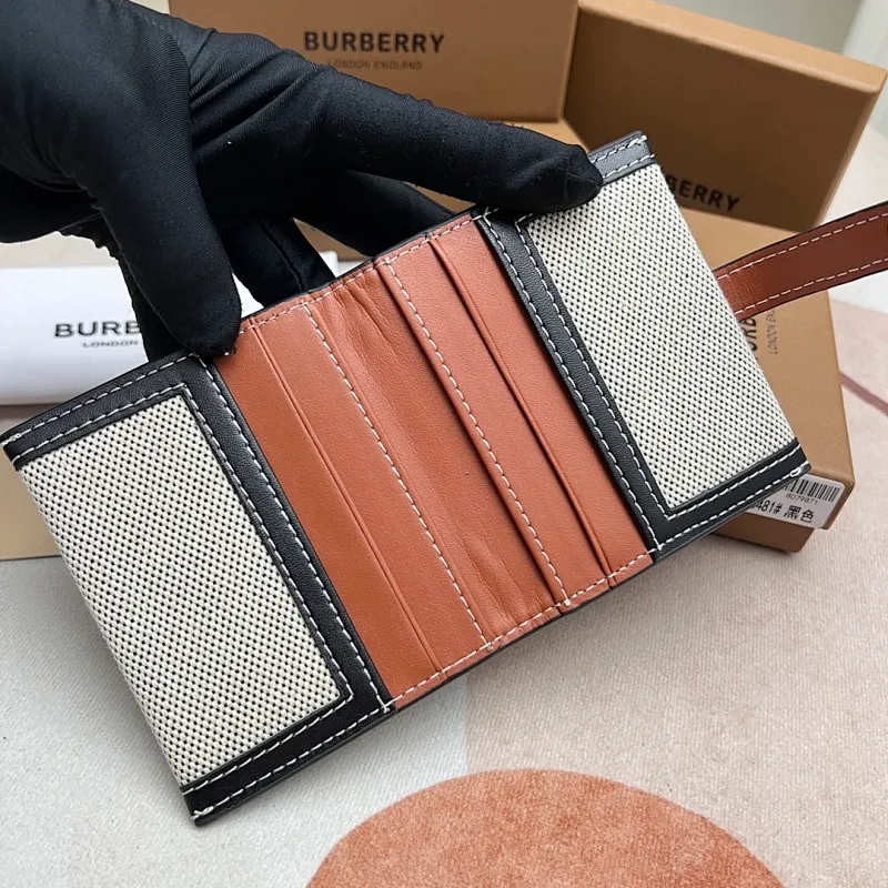 All categories Burberry wallet (Burberry) Burberry 80395481