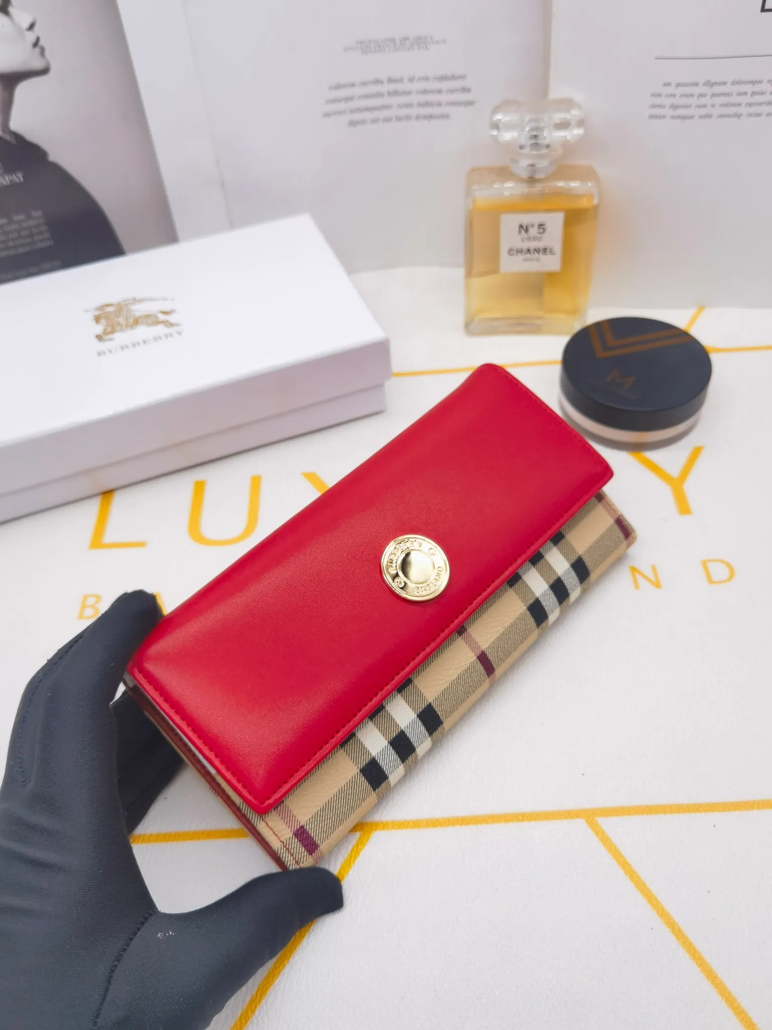 All categories Burberry wallet (Burberry) Burberry 8300