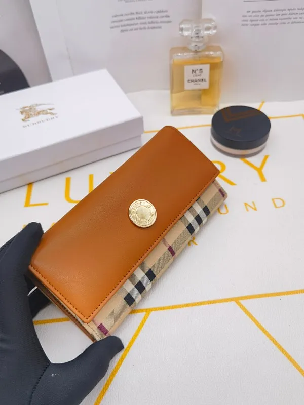 All categories Burberry wallet (Burberry) Burberry 8300