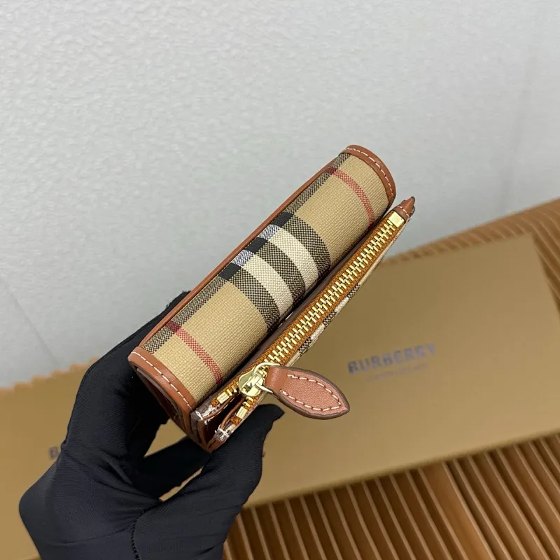 All categories Burberry wallet (Burberry) Burberry 4141