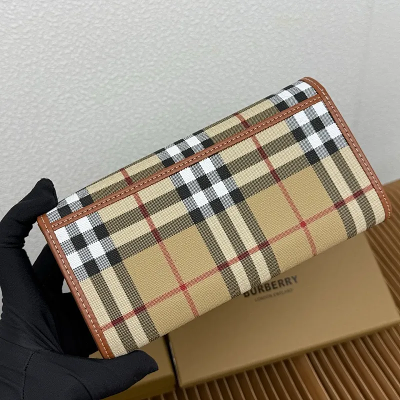 All categories Burberry wallet (Burberry) Burberry 4141