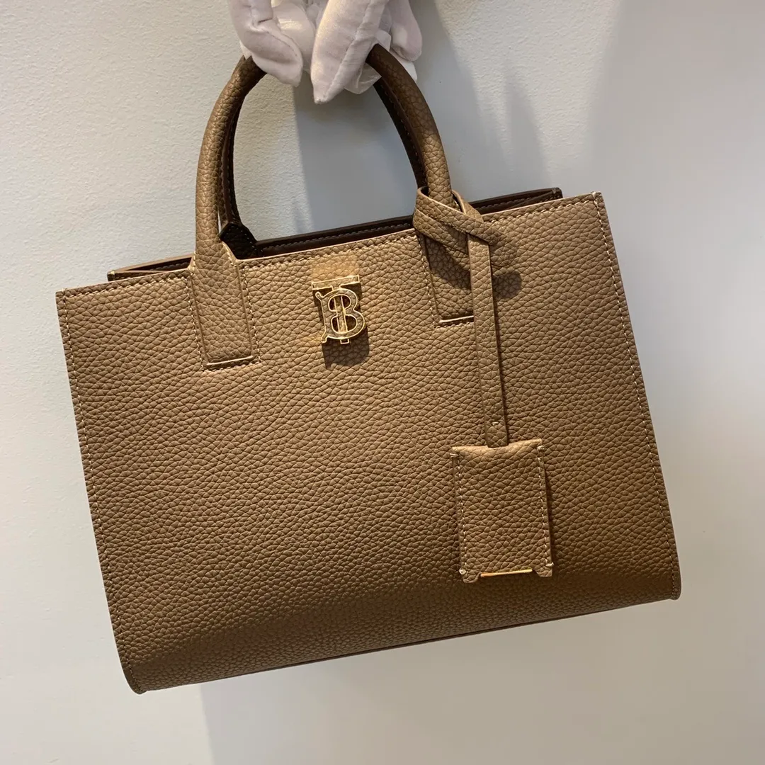 All categories Burberry women's bags (Burberry) Burberry 3302