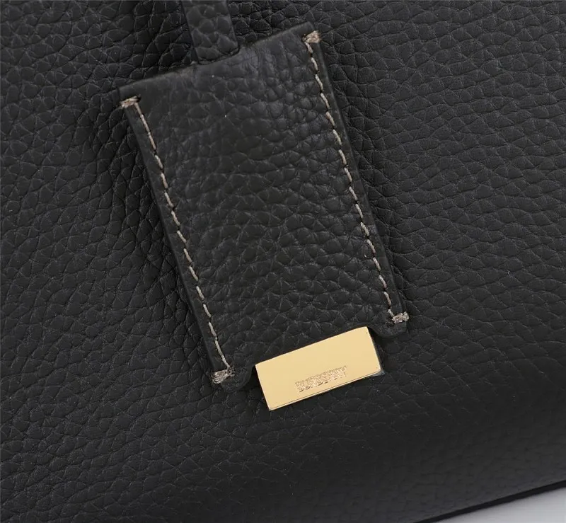 All categories Burberry women's bags (Burberry) Burberry 3302