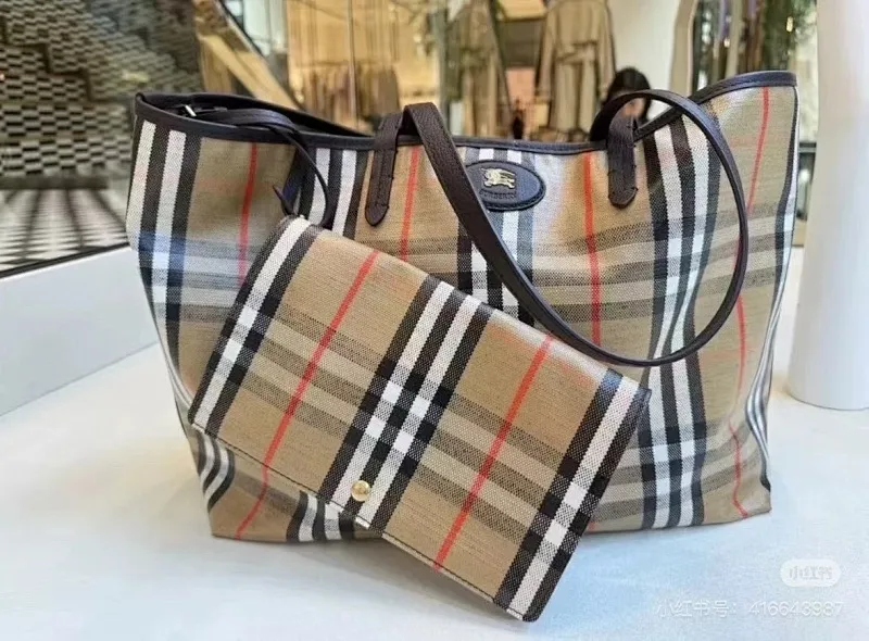 All categories Burberry women's bags (Burberry) Burberry 8399