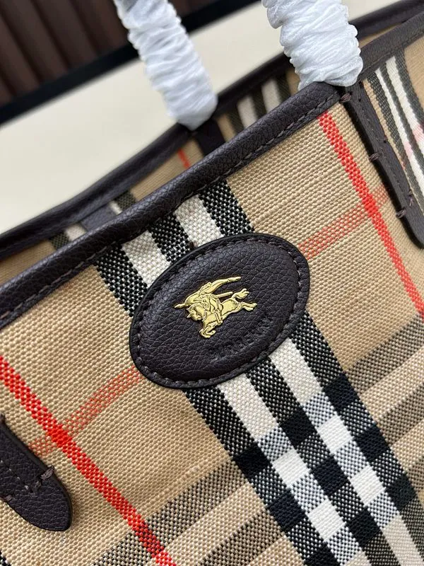 All categories Burberry women's bags (Burberry) Burberry 08992