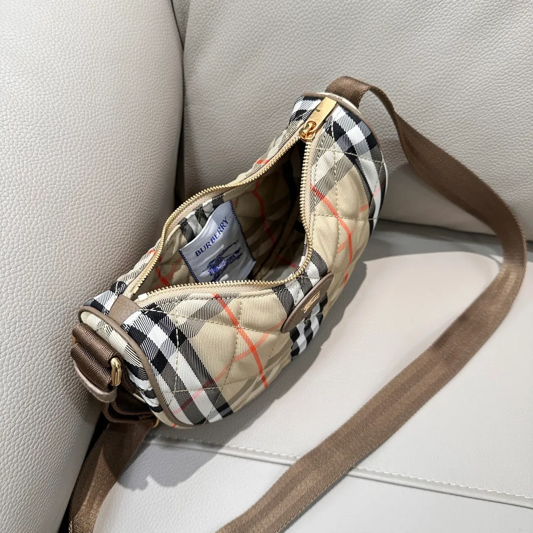 All categories Burberry women's bags (Burberry) Burberry 235