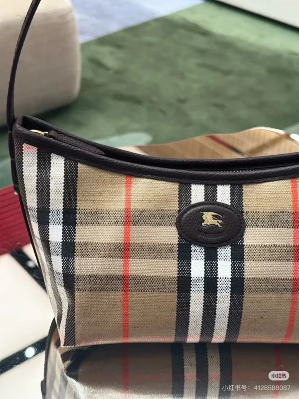 All categories Burberry women's bags (Burberry) Burberry 8396