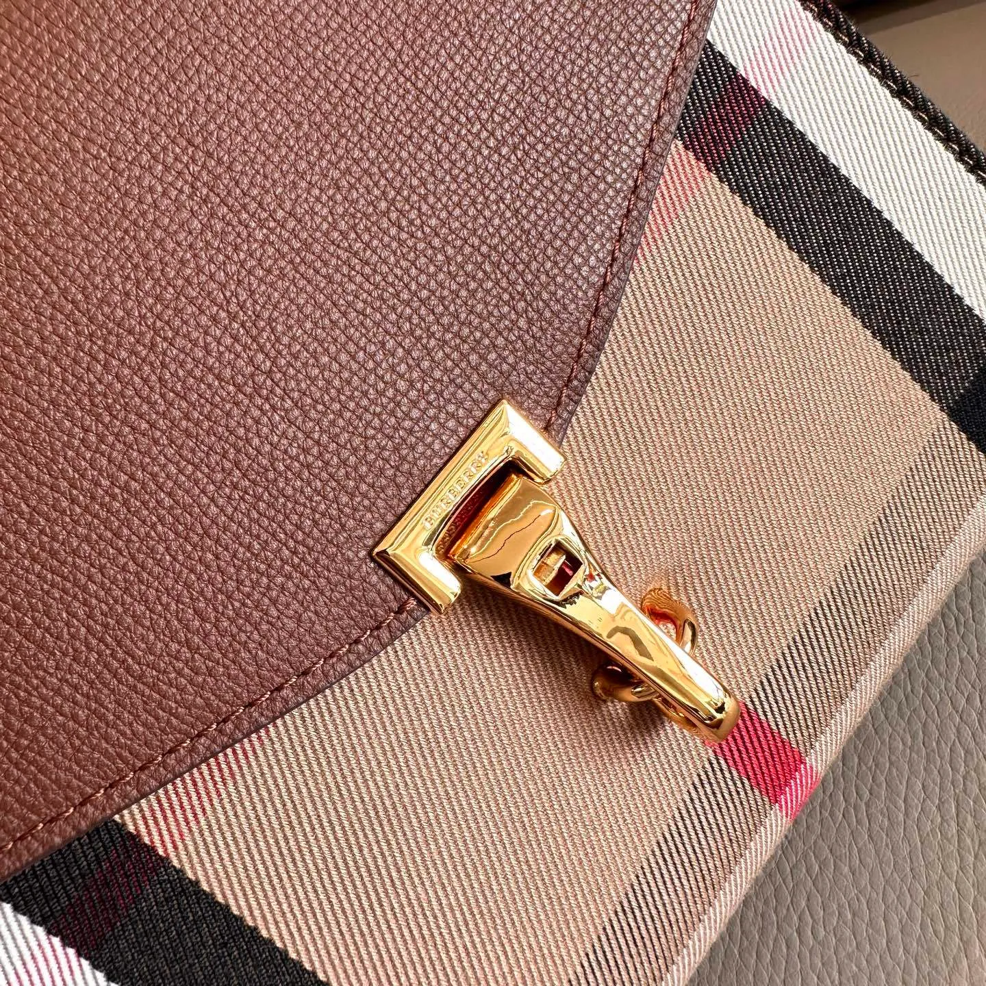 All Categories Official Website "Brand Women's Bags" Women's Bags 💙 Burberry 2025 New Burberry Crossbody Bag