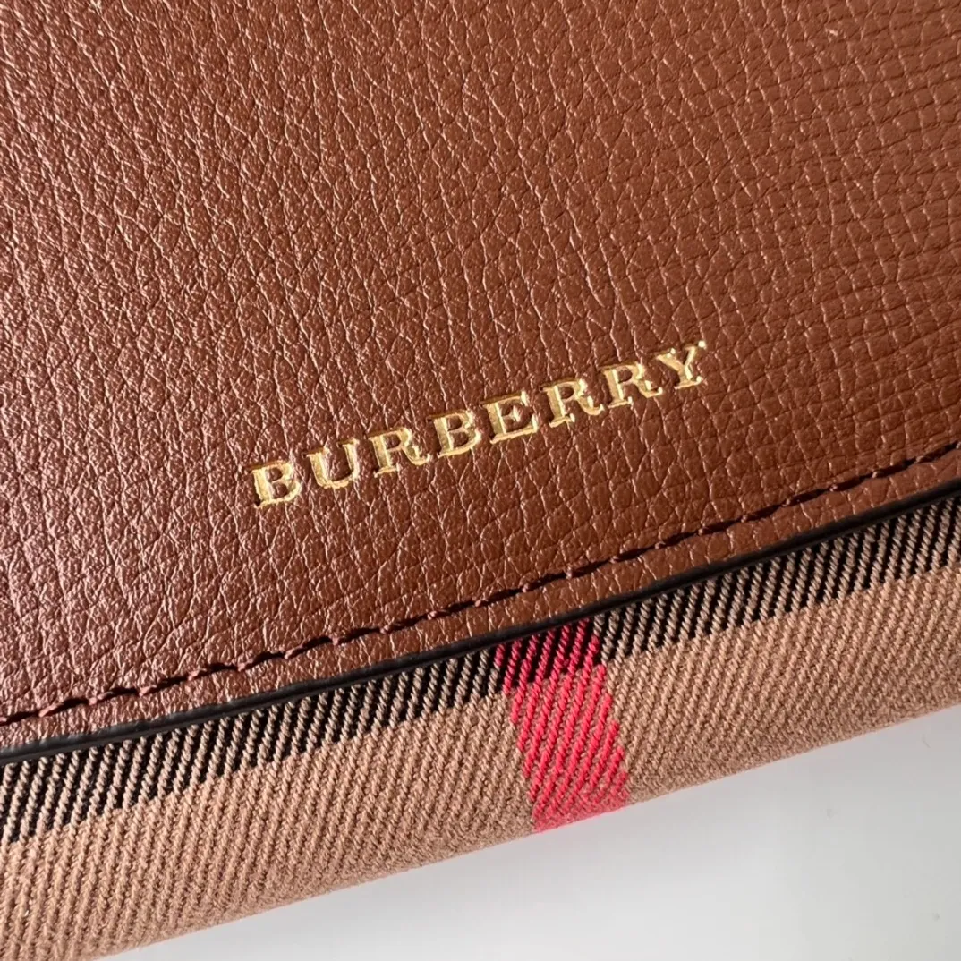 All categories Burberry women's bags (Burberry) Burberry 2501