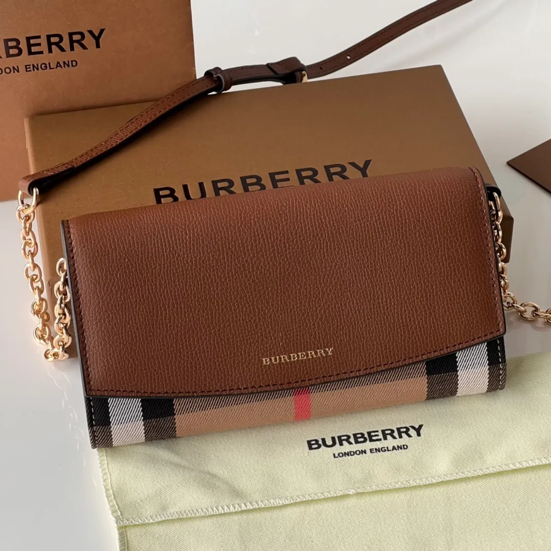 All categories Burberry women's bags (Burberry) Burberry 2501