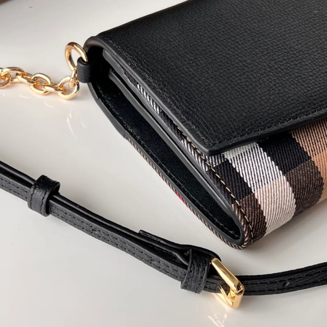 All categories Burberry women's bags (Burberry) Burberry 2501