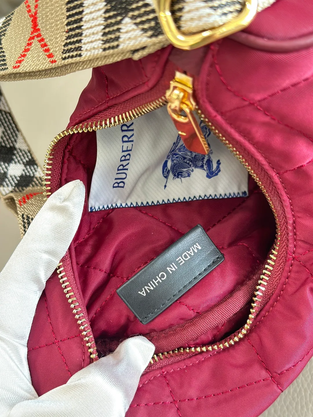 All categories Burberry women's bags (Burberry) Burberry 235