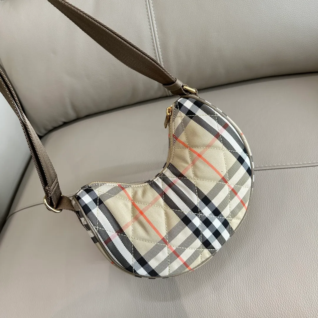 All categories Burberry women's bags (Burberry) Burberry 235