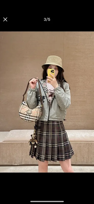 All categories Burberry women's bags (Burberry) Burberry 235