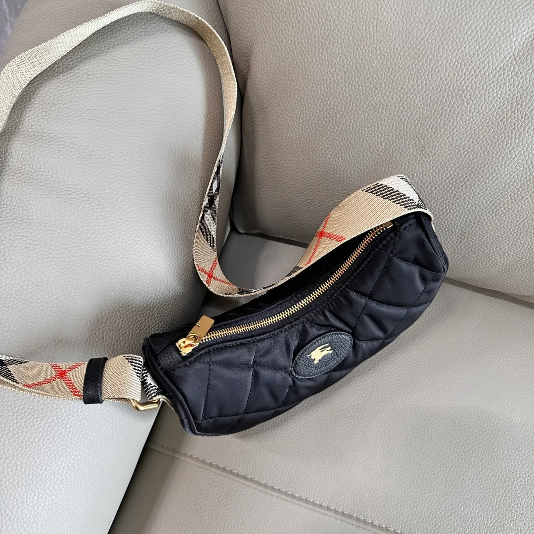 All categories Burberry women's bags (Burberry) Burberry 235