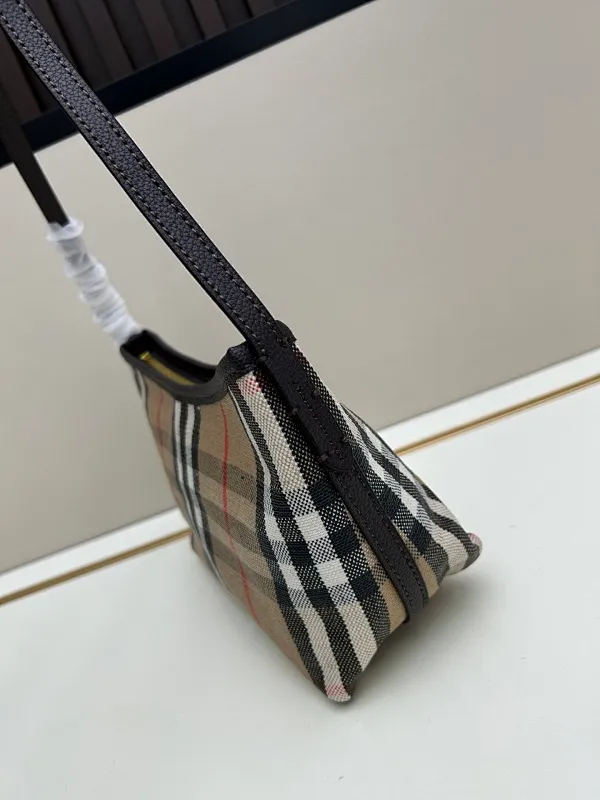 All categories Burberry women's bags (Burberry) Burberry 08991