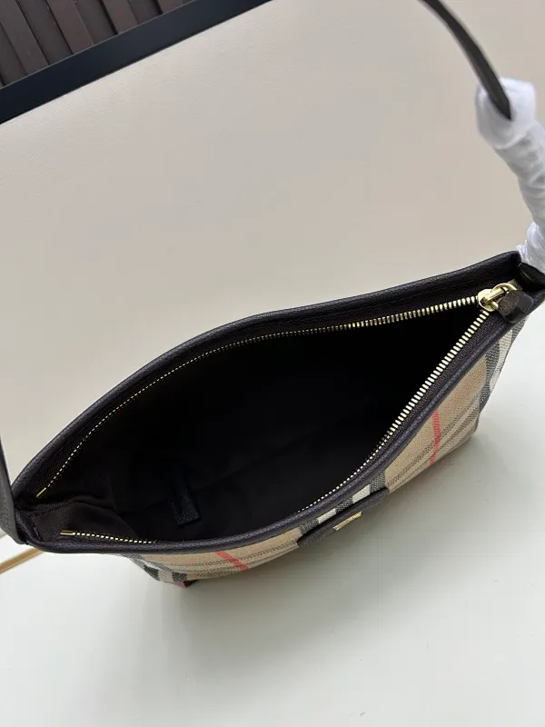 All categories Burberry women's bags (Burberry) Burberry 08991