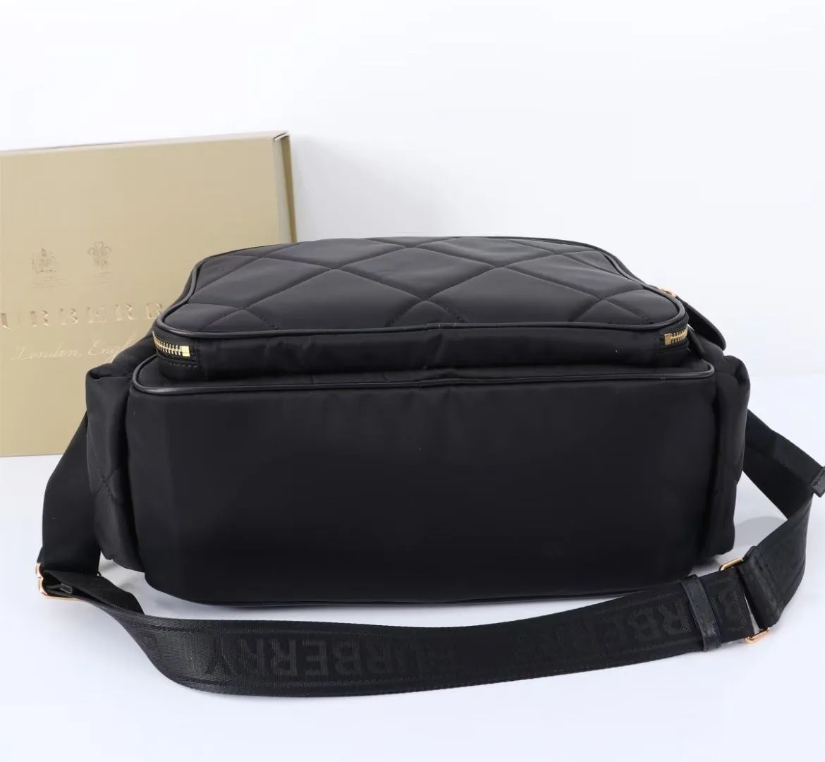 All categories Burberry women's bags (Burberry) Burberry 26017