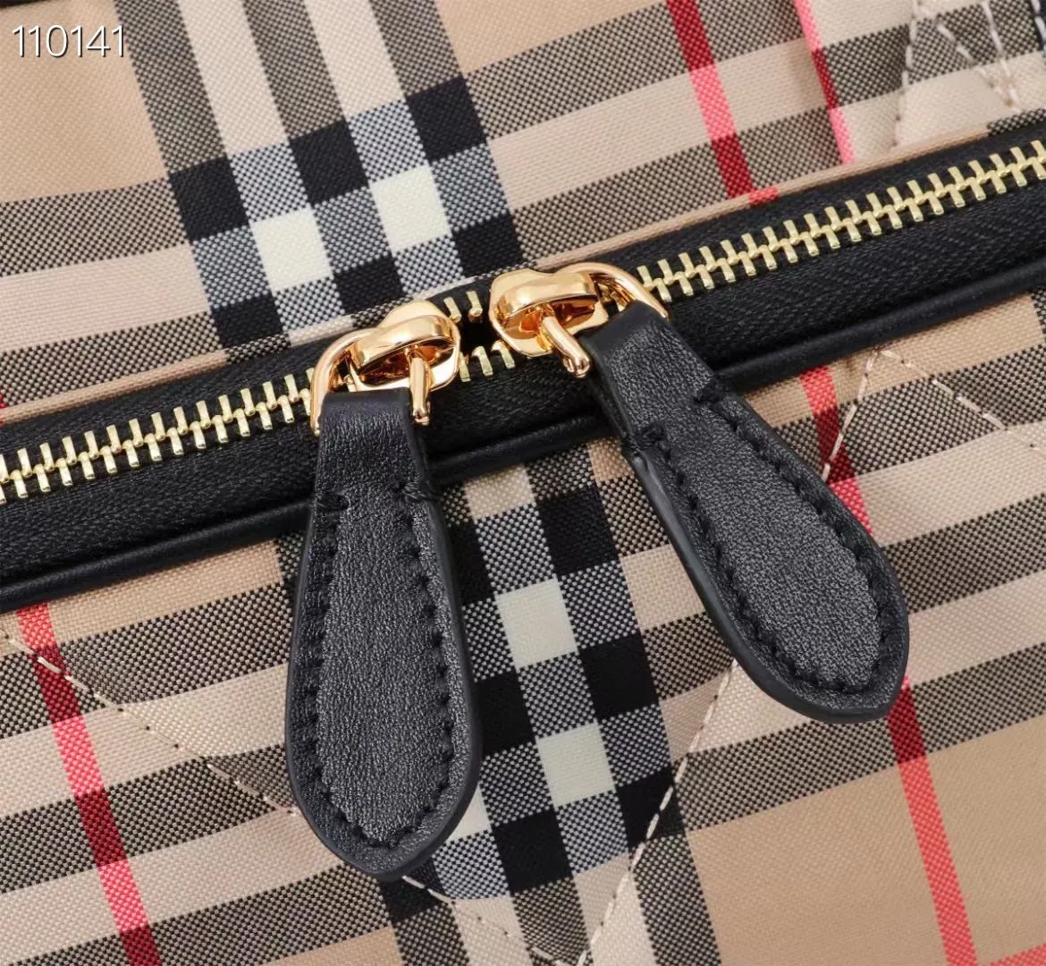 All categories Burberry women's bags (Burberry) Burberry 26017