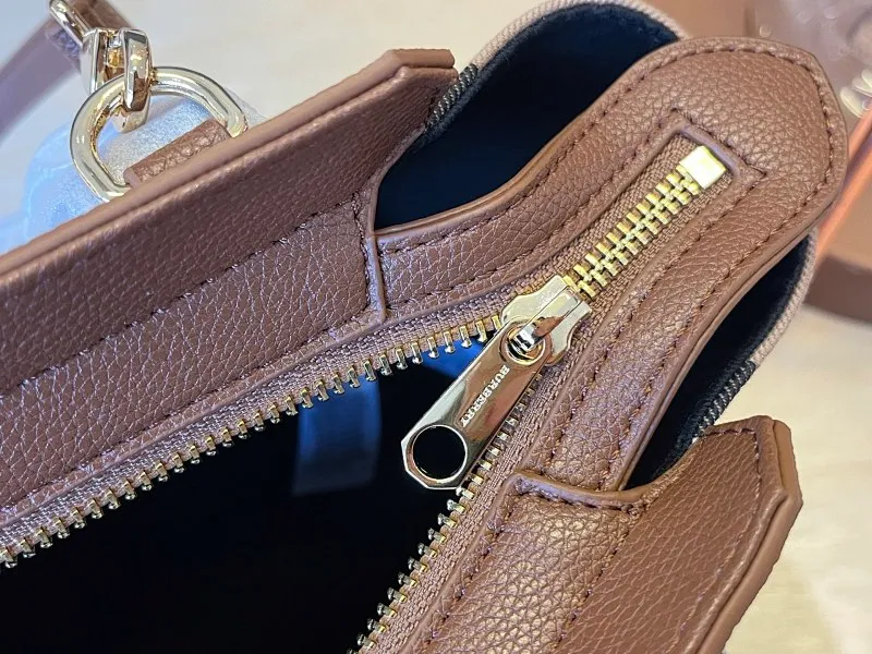 All categories Burberry women's bags (Burberry) Burberry 6609