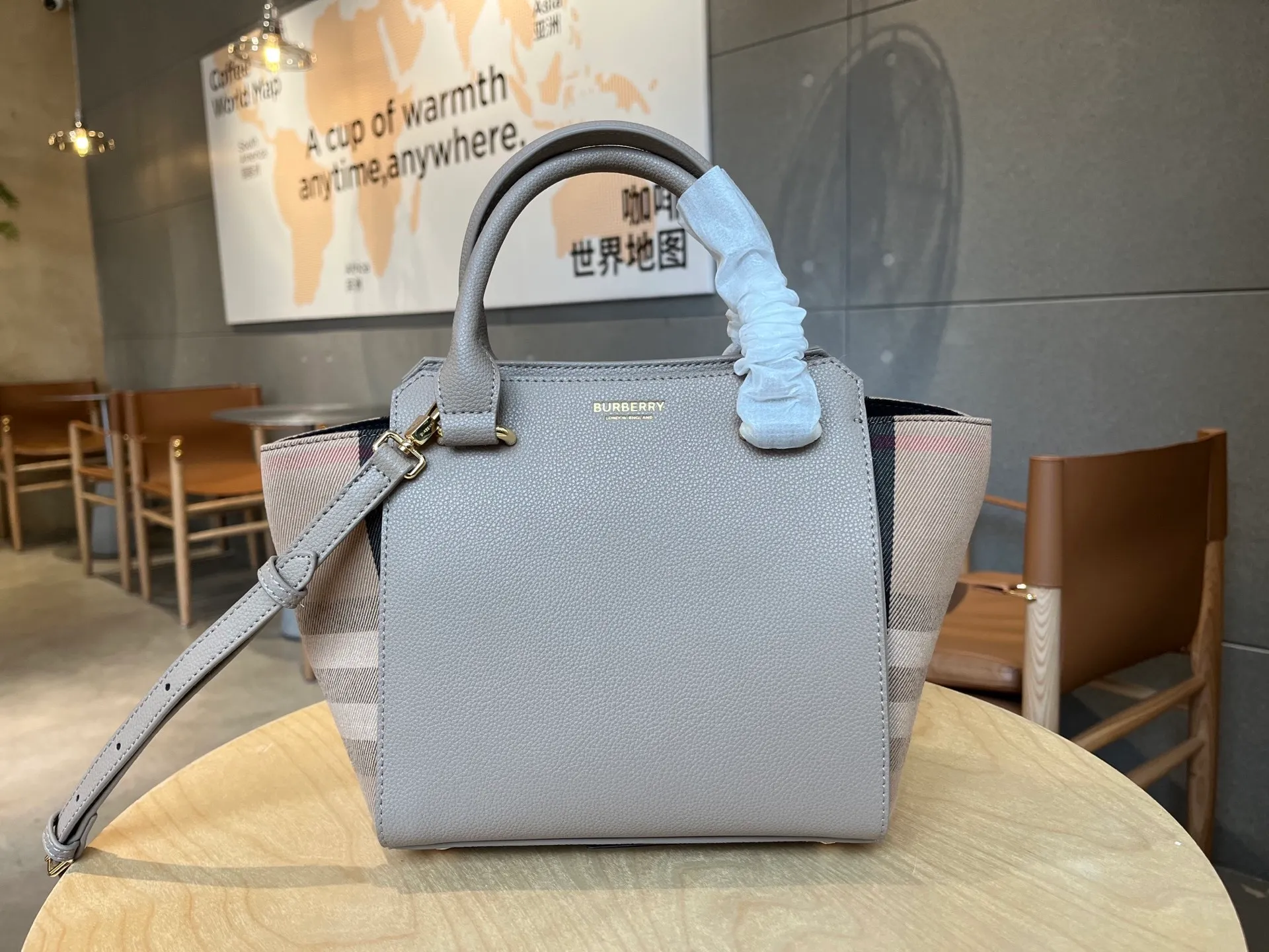 All categories Burberry women's bags (Burberry) Burberry 6609