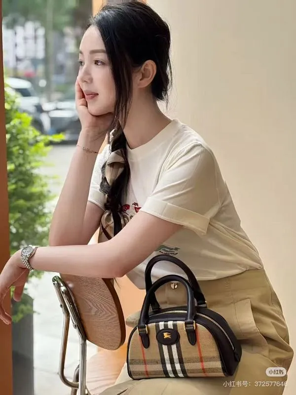 All categories Burberry women's bags (Burberry) Burberry 08994
