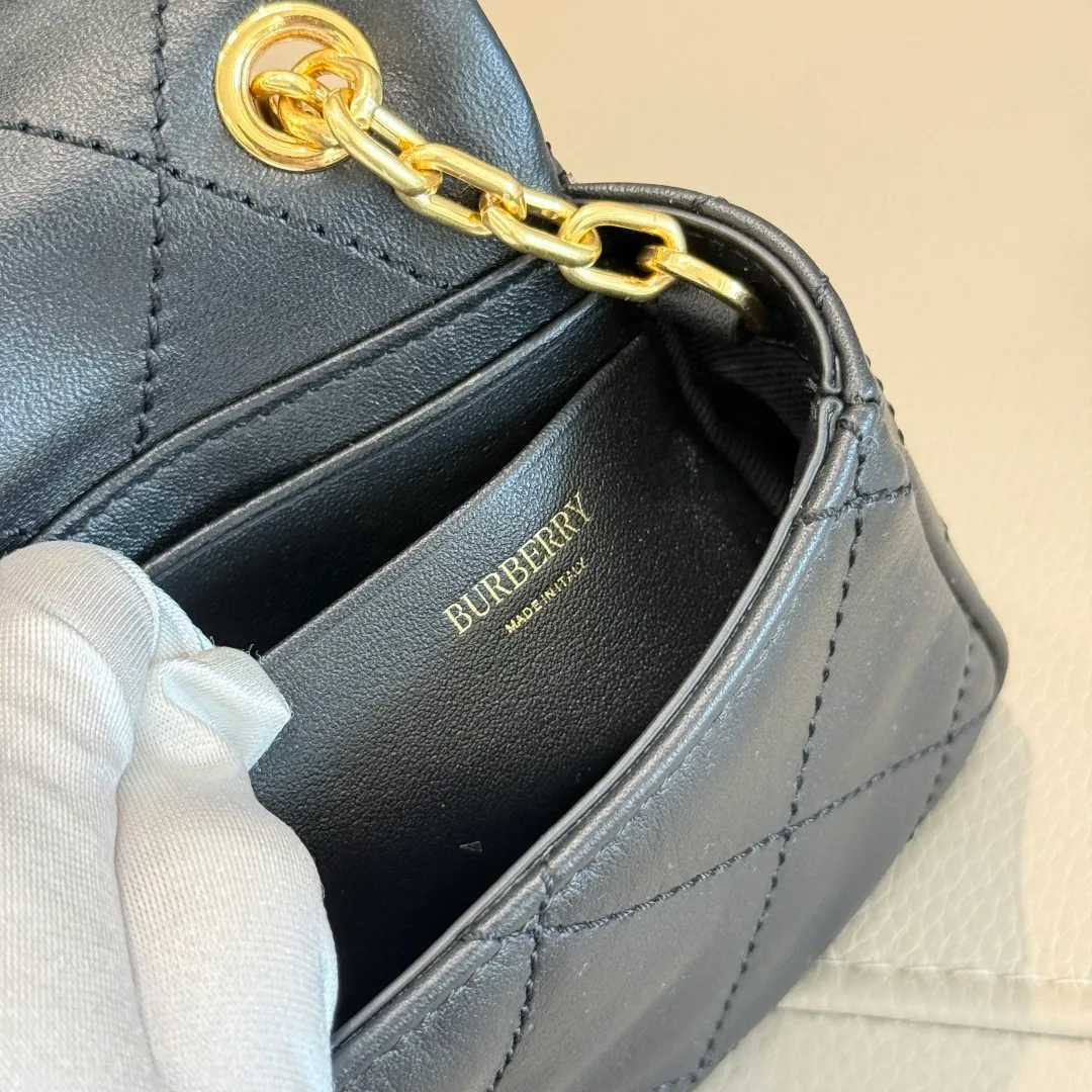 All categories Burberry women's bags (Burberry) Burberry original order 6411