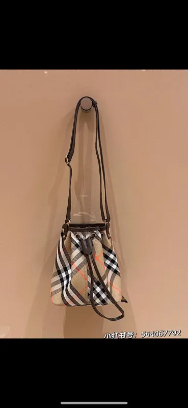 All categories Burberry women's bags (Burberry) Burberry 8386