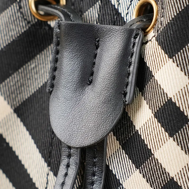 All categories Burberry women's bags (Burberry) Burberry 8386